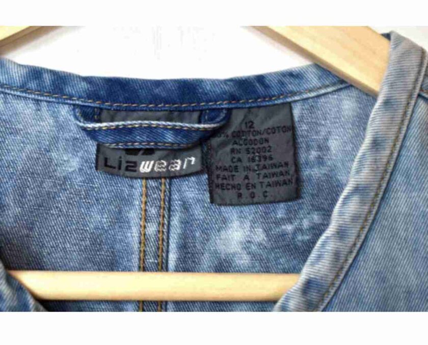 a label on the back of a pair of jeans.