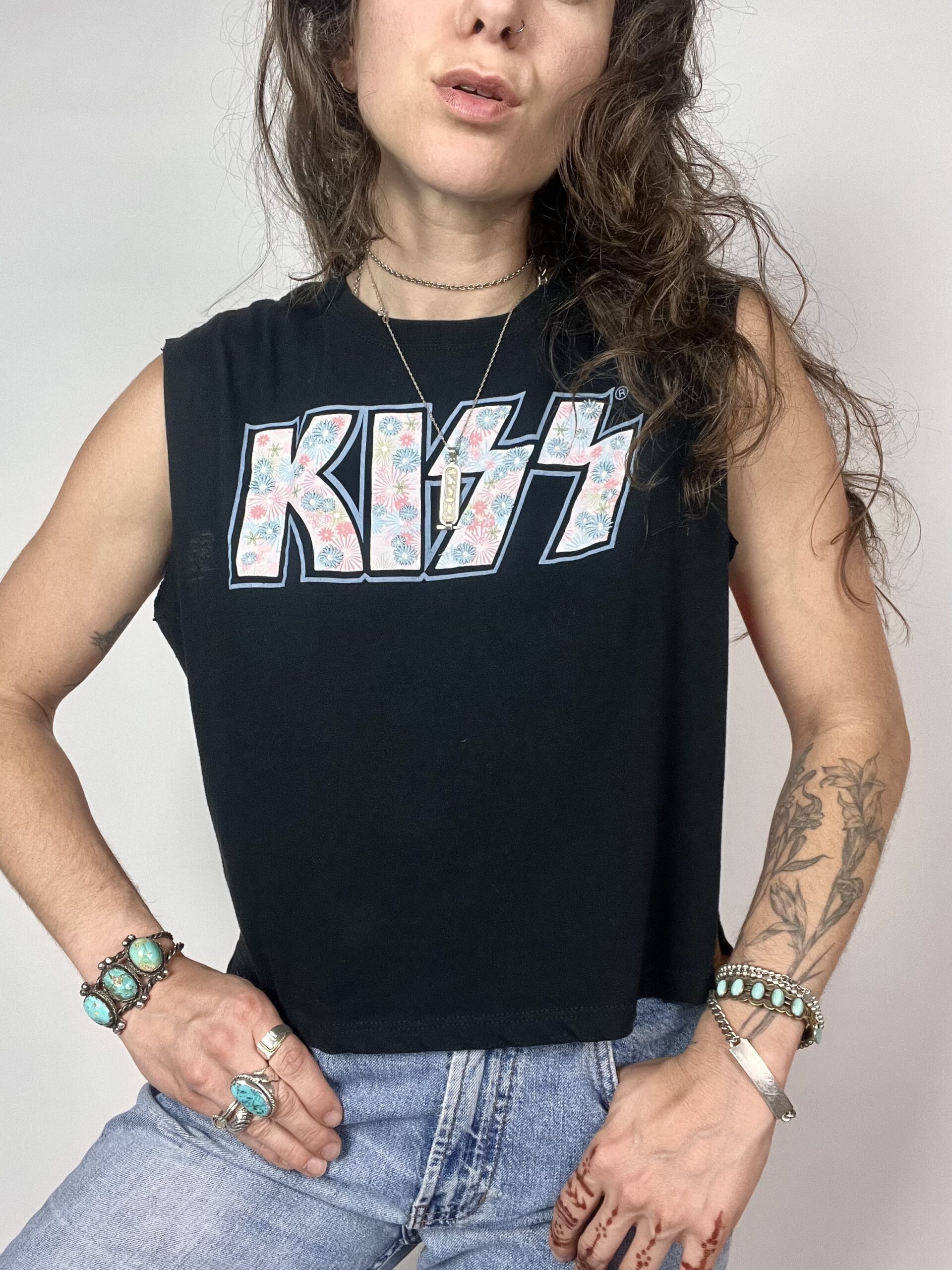 Kiss Women's Vintage Fashion Sleeveless T-Shirt - Band Member Images. Black Muscle Tank Top Shirt